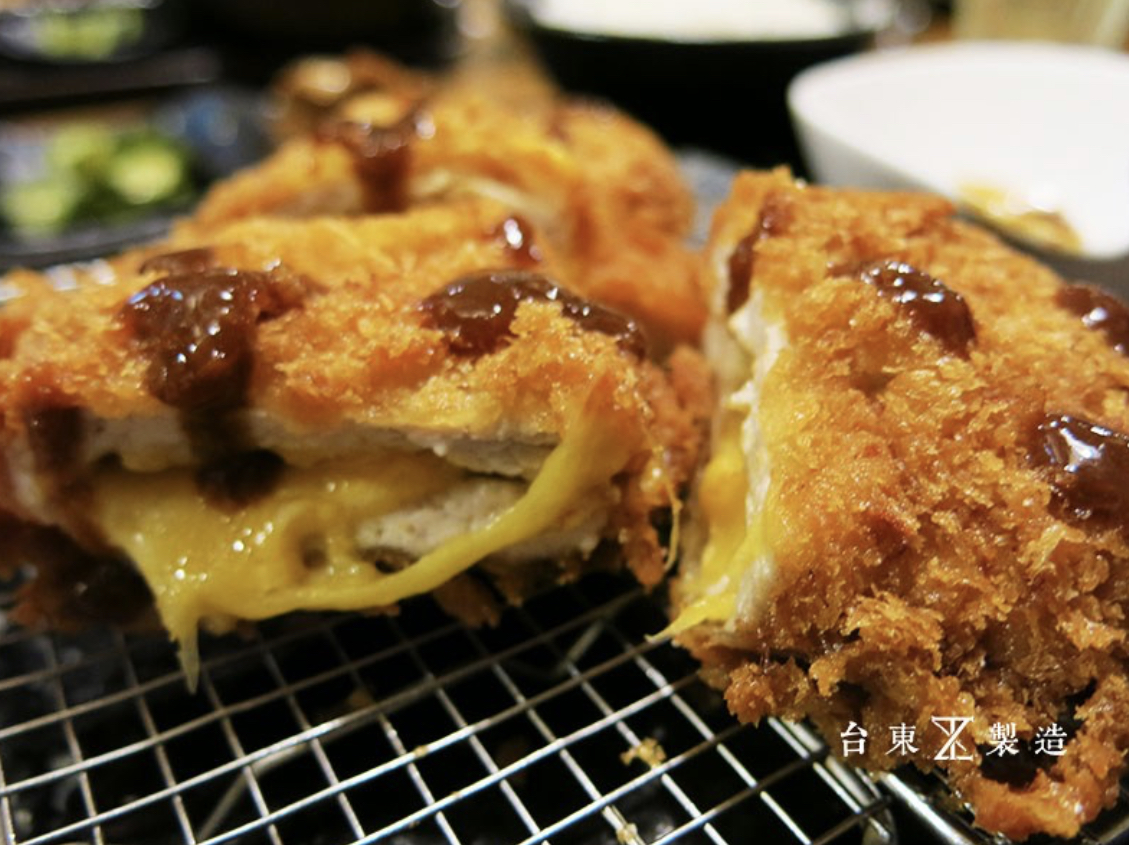 鐵花小路美食堂