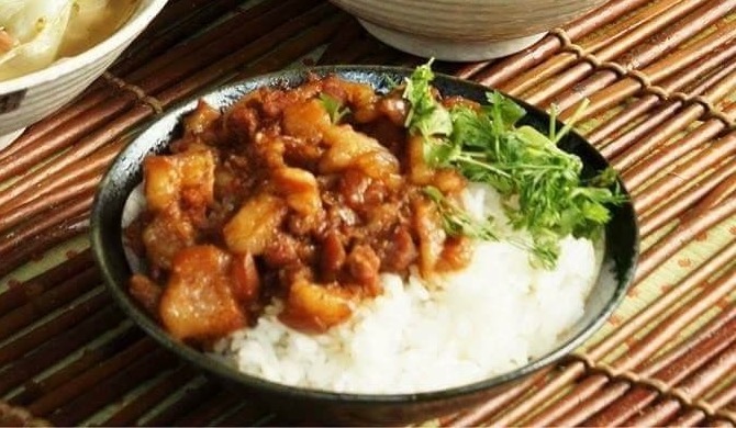 旗山足好肉燥飯