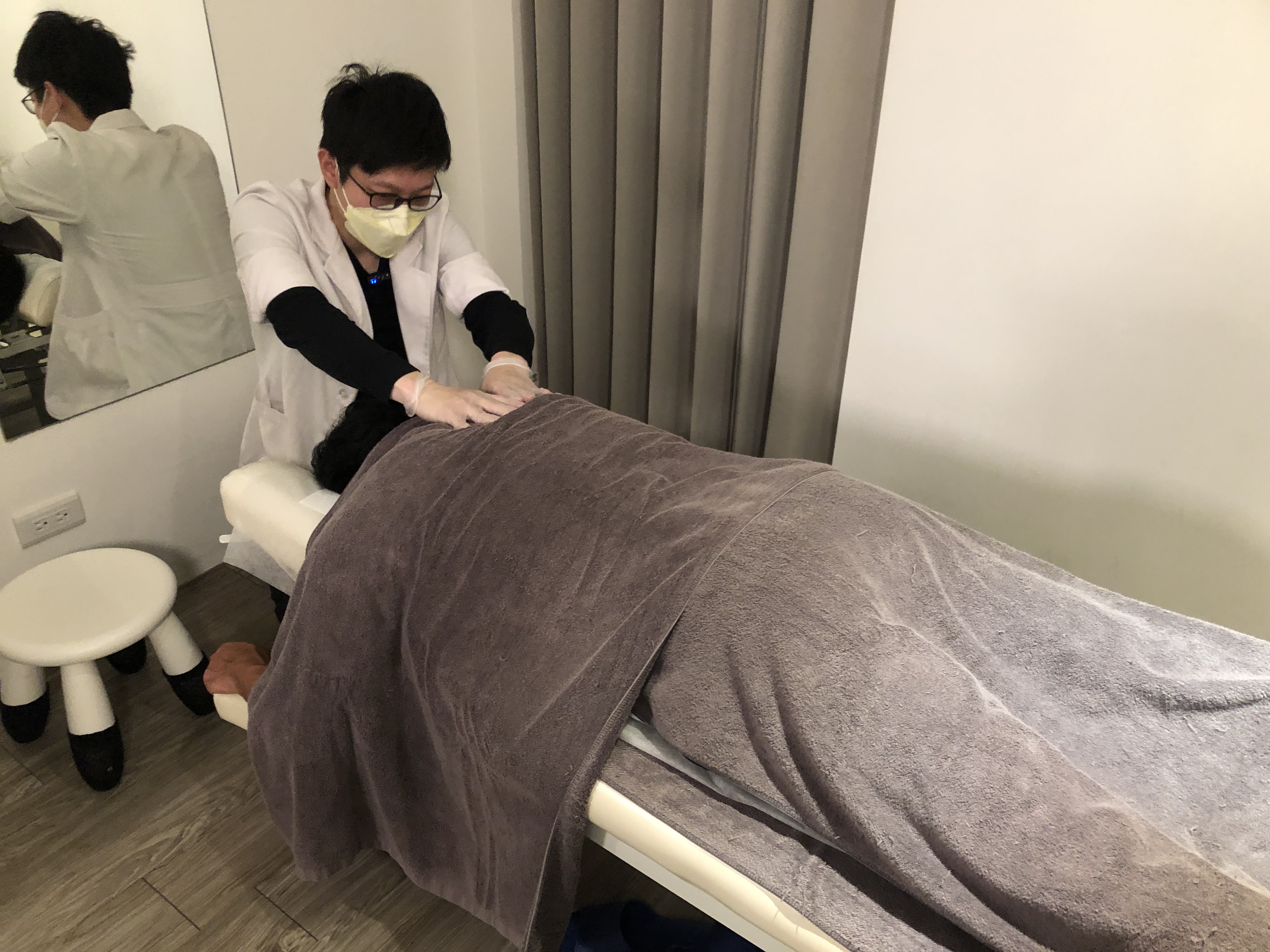 透過師傅有暖度的雙手，深度舒緩整日的疲勞。