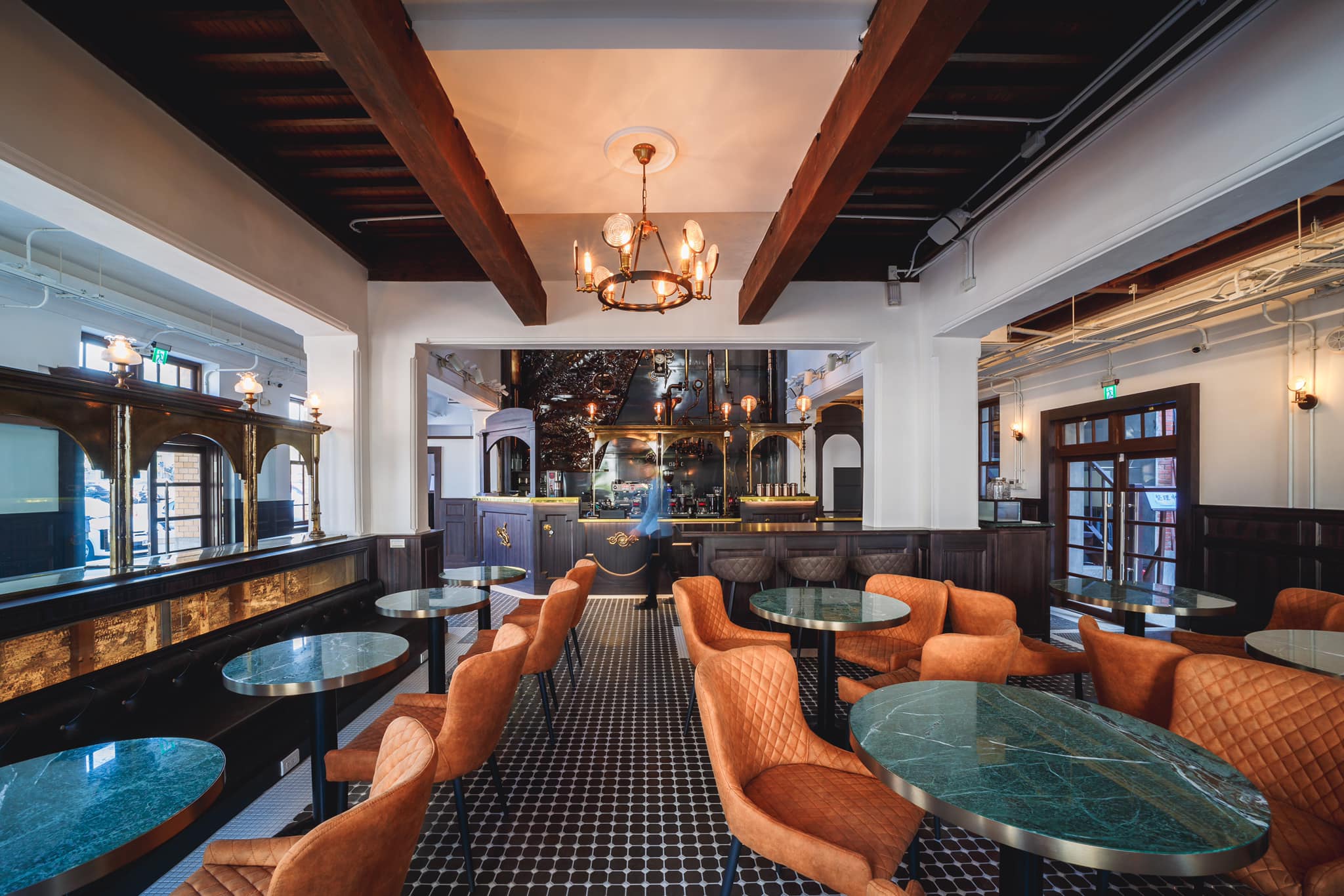 咖啡館內處處散發著含蓄內斂的英式優雅，在這裡喝杯咖啡真是一大享受啊！