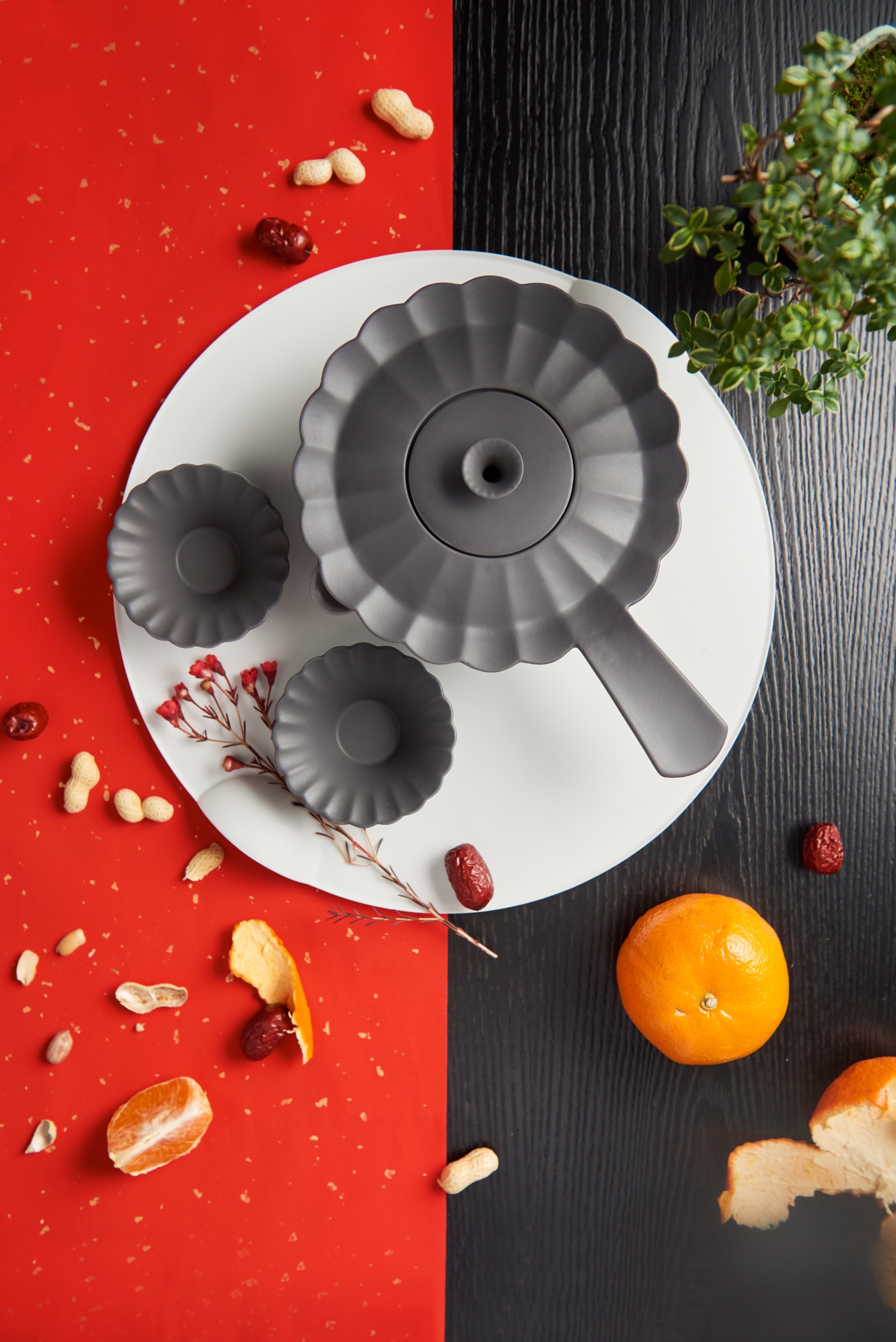 八方新氣 現代瓷器