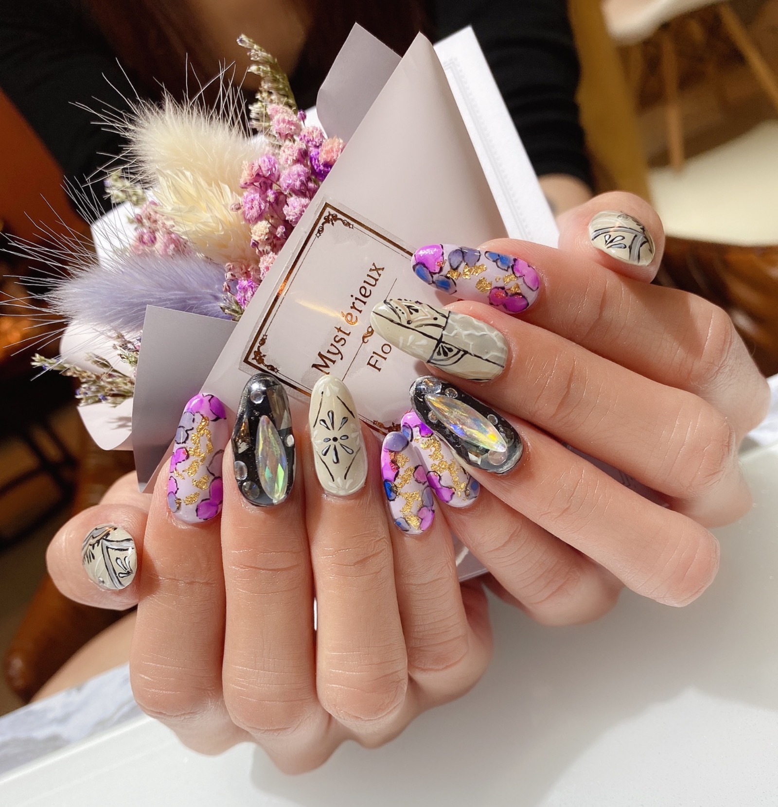 菲妮美甲美睫紋繡