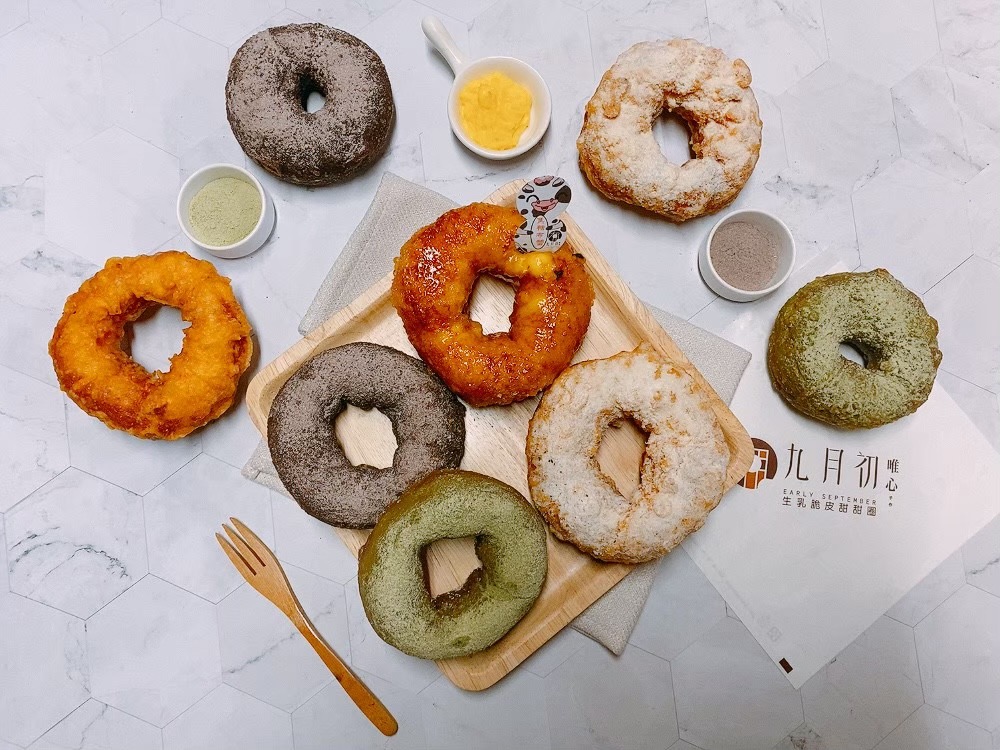 九月初生乳脆皮甜甜圈-逢甲大學店